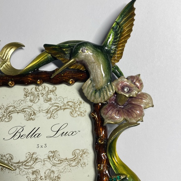 Bella Lux Vintage Hummingbird Frame holds 3" x 3" Photo - Picture 2 of 7